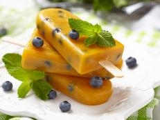 CI_Andrea-Correale-blueberry-mint-julep-ice-pop-recipe_h