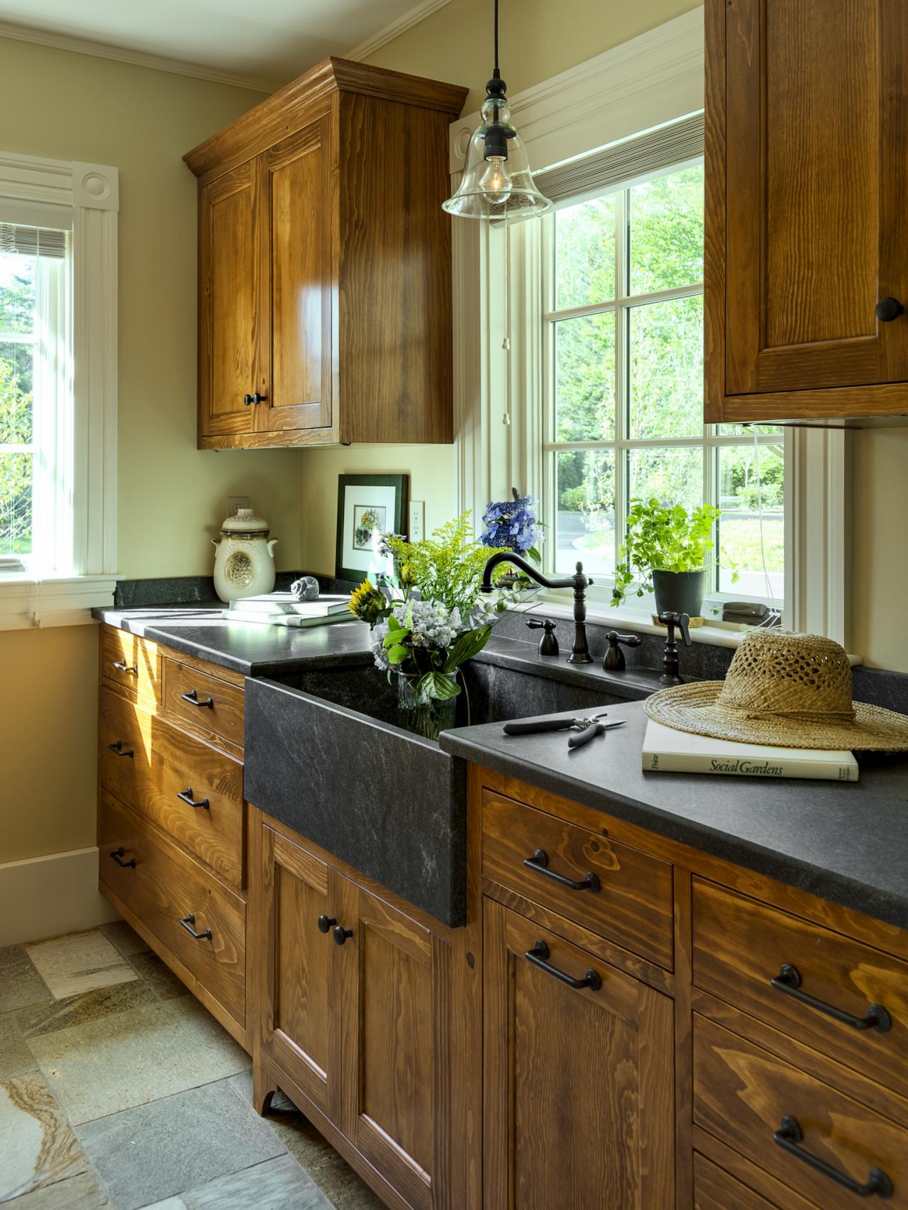 Cottage Style Kitchen With White Pine Cabinets Hgtv