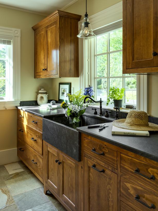 French Country Kitchen Cabinets Pictures Ideas From Hgtv Hgtv