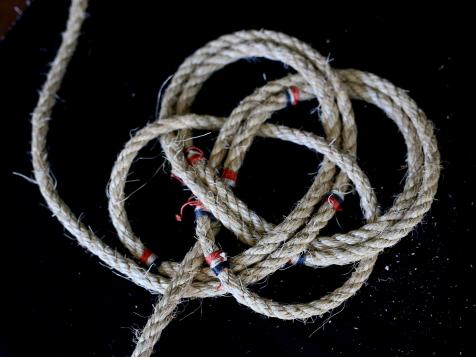 How to Tie a Nautical Rope Wreath