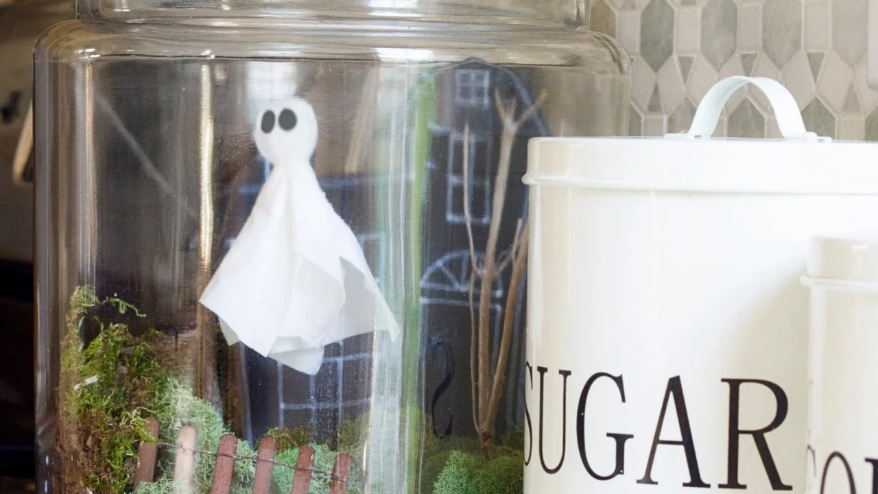 How to Make a Haunted Terrarium for Halloween | HGTV