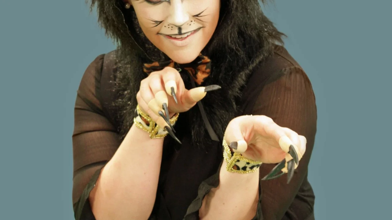Halloween Makeup Tutorial: Cat | HGTV