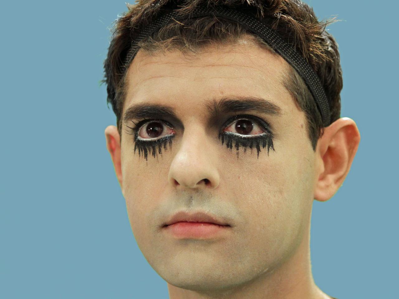 goth eye makeup guy