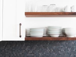 Dish Storage Fits Kitchen&#39;s Chic, Modern Style