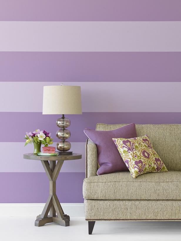 Wall Paint in Alternating Stripes