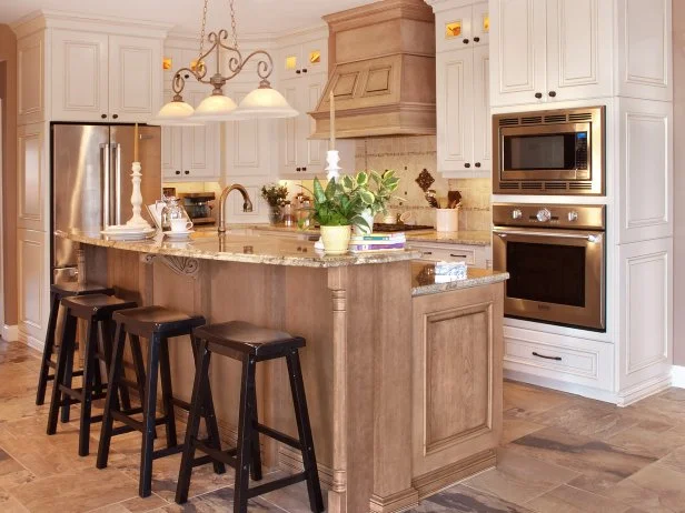 Traditional Kitchen With Optimal Storage | HGTV