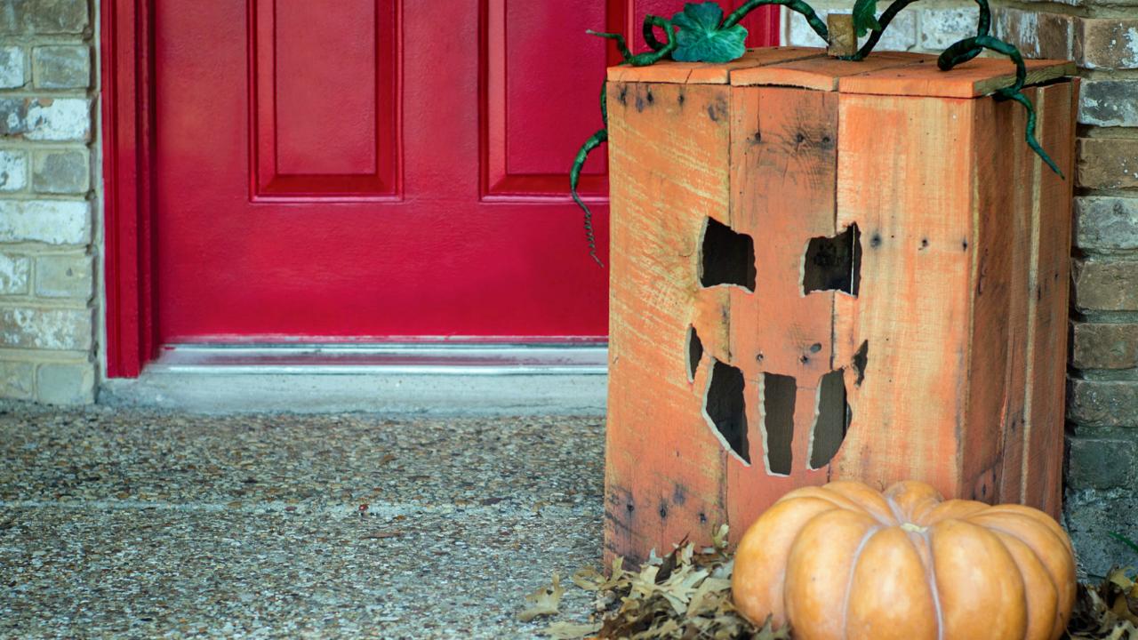 DIY Pumpkin Costume - Moving Insider