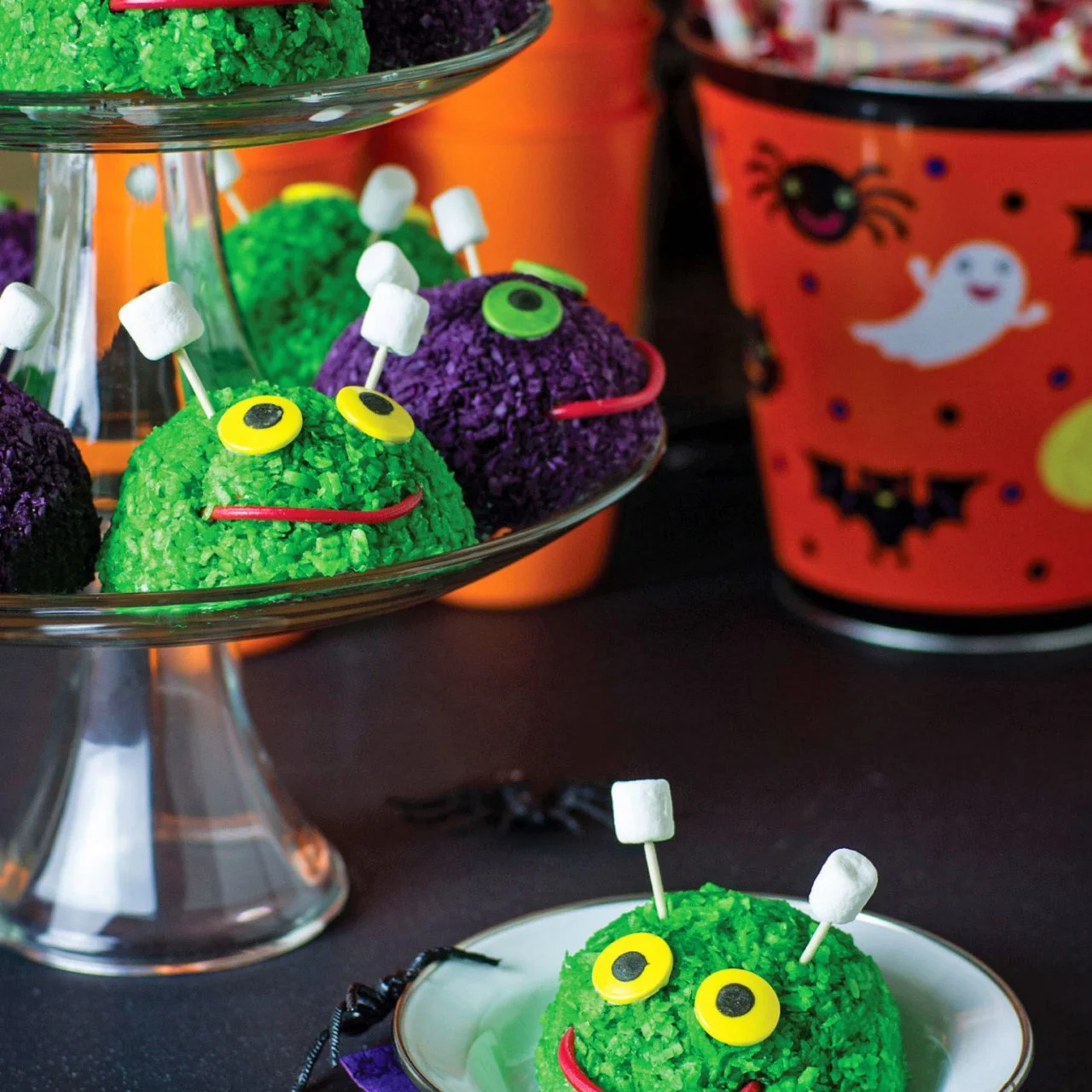 Halloween Recipe: Furry Snowball Monsters | HGTV