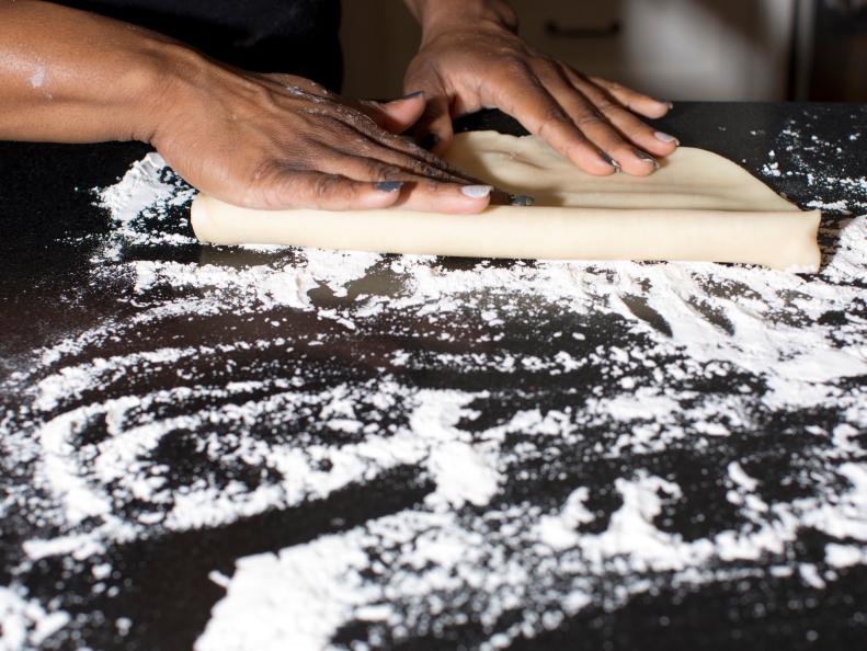 Pressing pie dough