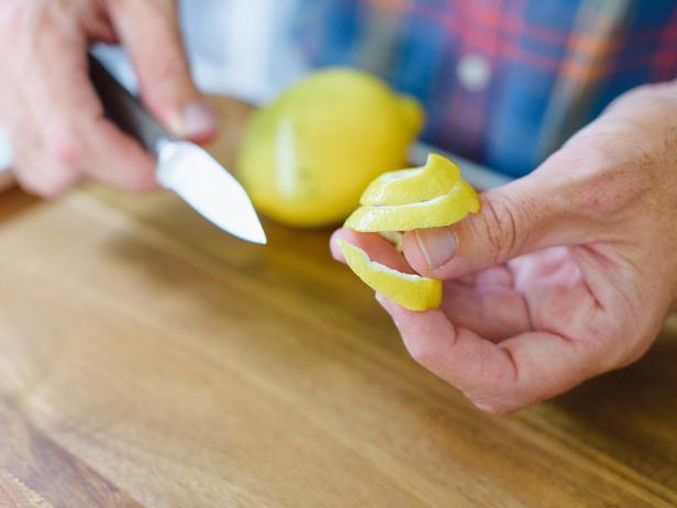 Peeling a lemon twist