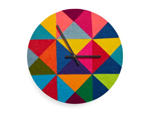 how to make a felt patchwork clock