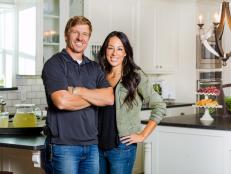 Blank walls? No problem. Borrow some of these unconventional wall art and decor tips and ideas from 'Fixer Upper' favorites Chip and Joanna.