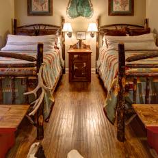 Lodge-Style Bedroom Blends Rustic, Southwestern Styles