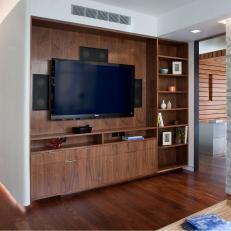 Modern Entertainment Room and Curving Wall