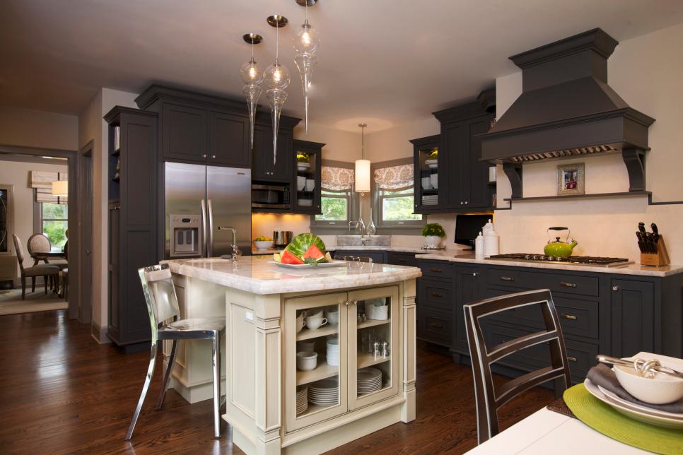 Transitional Kitchen With Contemporary Lighting Feels Glamorous
