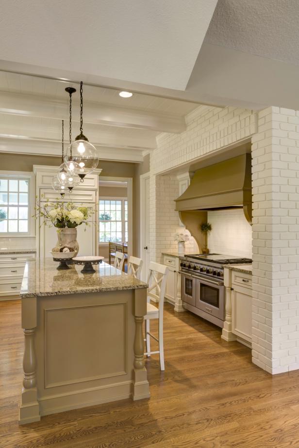 Open Kitchen With White Brick Wall | HGTV
