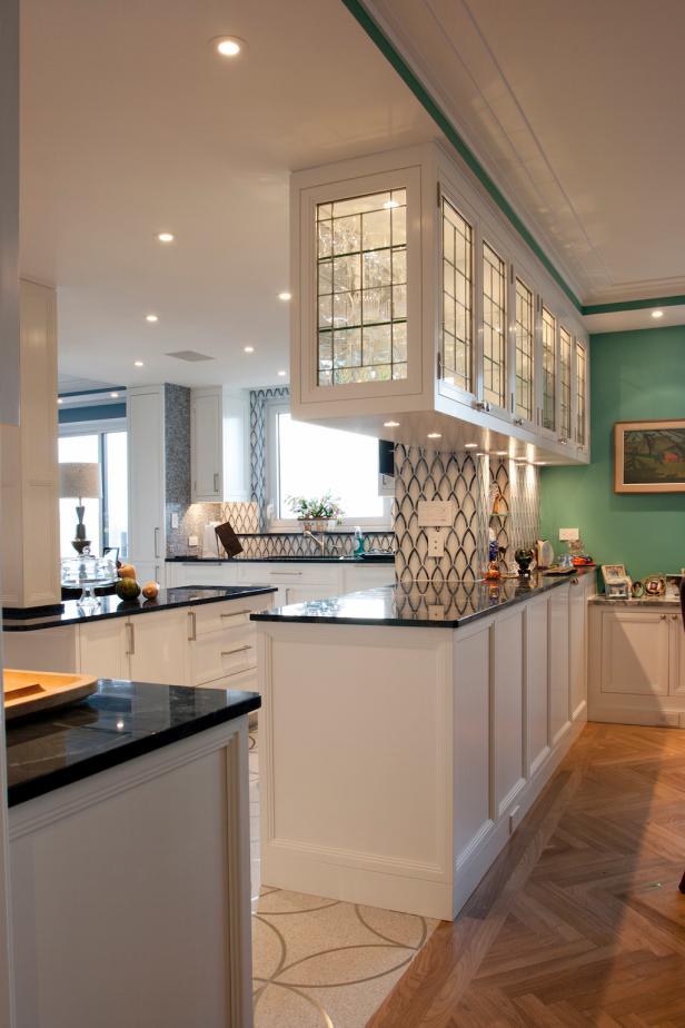 Black & White Open Plan Kitchen With Glass-Front Cabinets ...