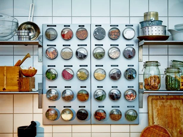 Creative Ways to Store Spices Using Magnets: Space-Saving Hacks
