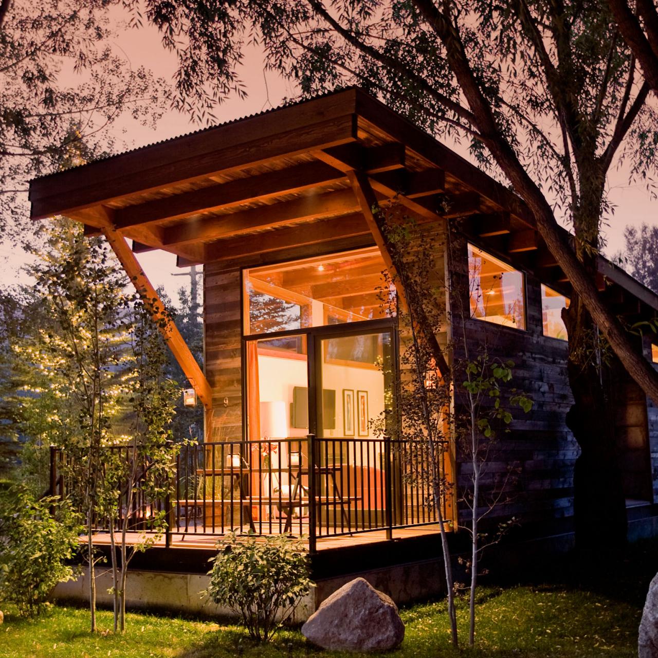 13 Cool Tiny Houses on Wheels