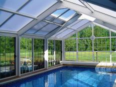 Inspiring examples of solariums, sun rooms and other covered spaces with swimming pools
