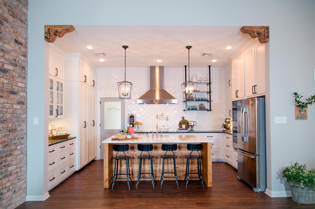 Before And After Kitchen Photos From Hgtv S Fixer Upper Hgtv S Decorating Design Blog Hgtv