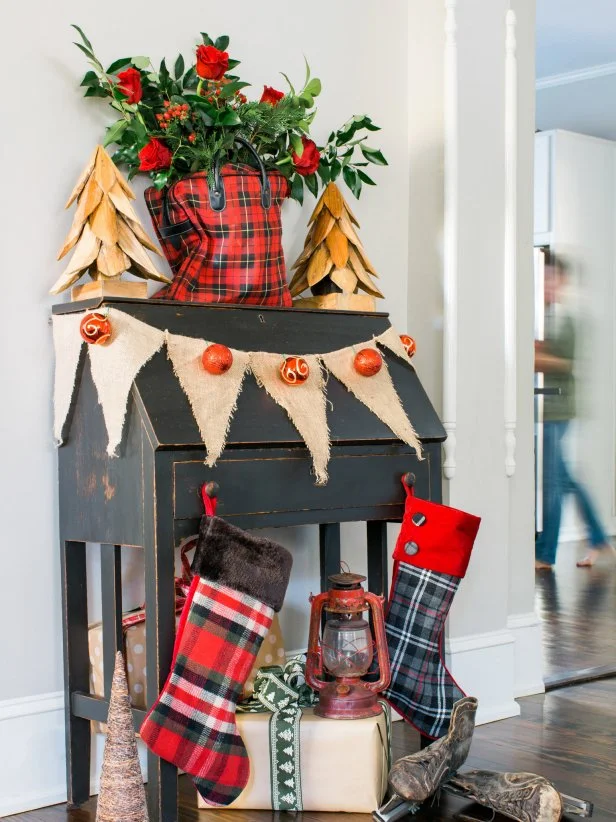 Diy Christmas Mantel Projects: Stunning Ideas to Transform Your Space
