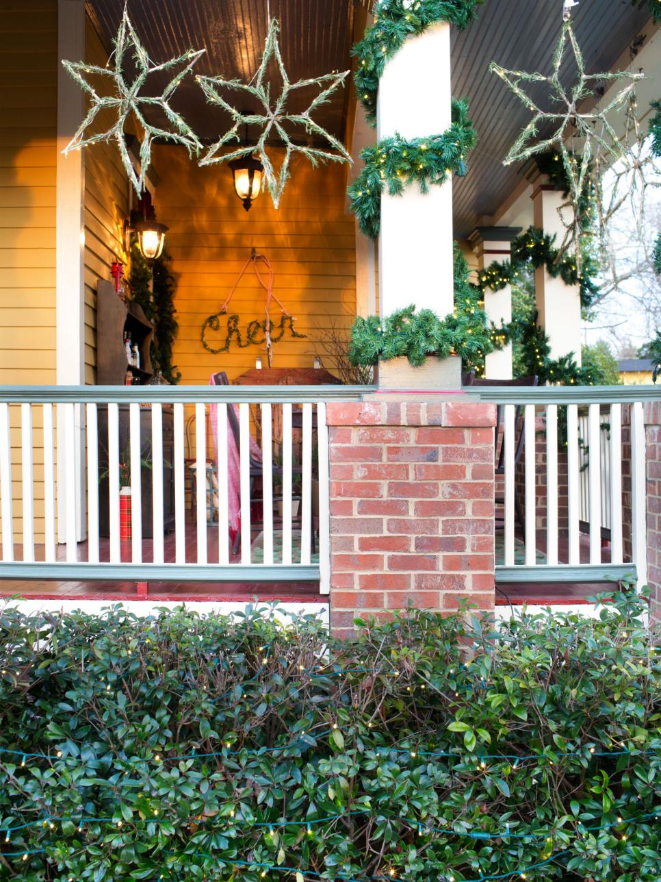 Festive Ways to Boost Your Home's Holiday Curb Appeal | HGTV
