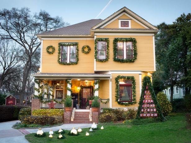 Outdoor Holiday Decoration Ideas Hgtv - Outside Home Decoration