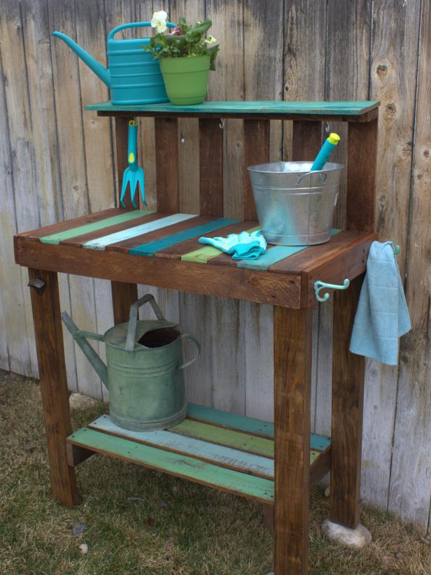 Make A Garden Potting Bench, How To Make A Garden Potting Table From Pallets