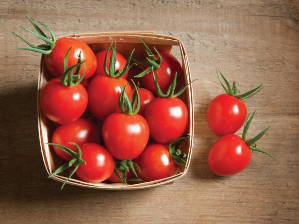 Tomato 'Cherry Bomb'