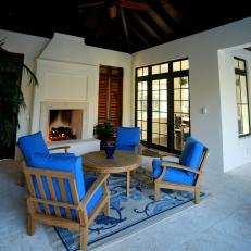 Coastal Outdoor Living Space is Sophisticated, Relaxed