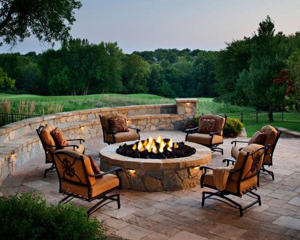 Designing A Patio Around Fire Pit Diy, Patio Set With Built In Fire Pit