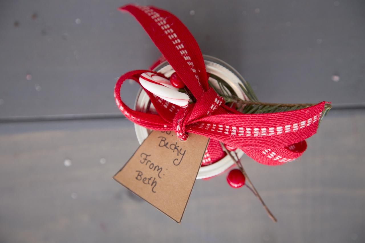 Diy Stocking Stuffer Mini Hot Chocolate Jars Three Ways Hgtv S