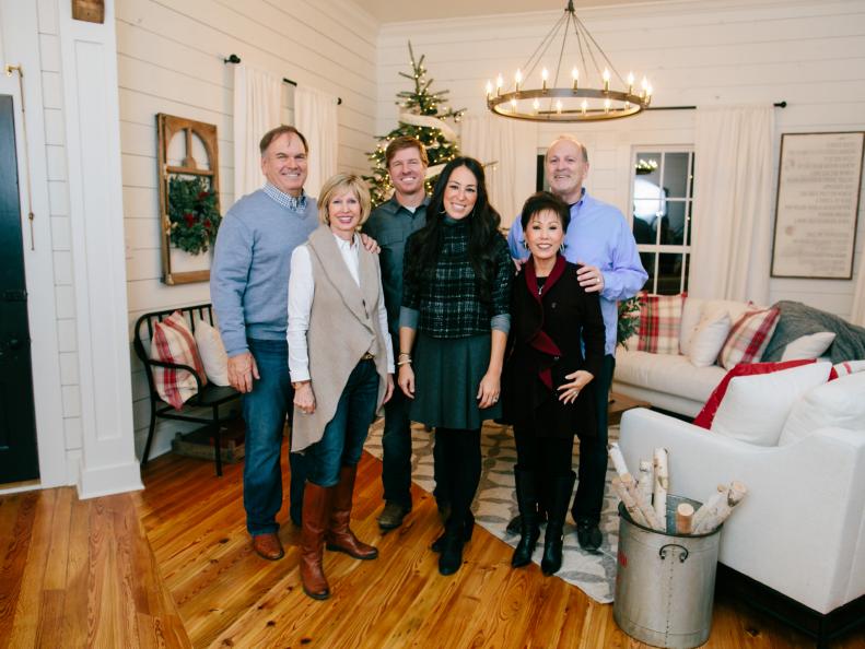 Hosts Chip and Joanna Gaines reveal the Magnolia House bed & breakfast to their parents for the first time, as seen on Fixer Upper.