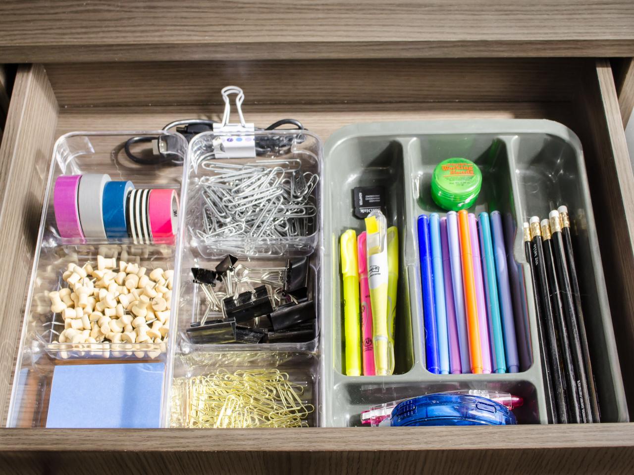 10 Steps To An Organized Home Office Home Office Organization Ideas Hgtv