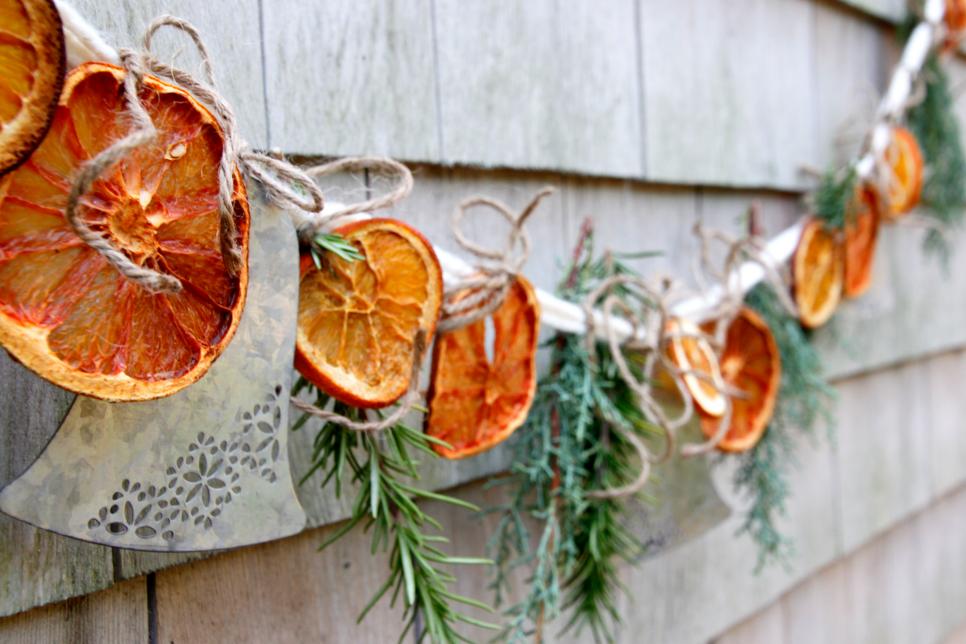 A Festive and Natural Garland