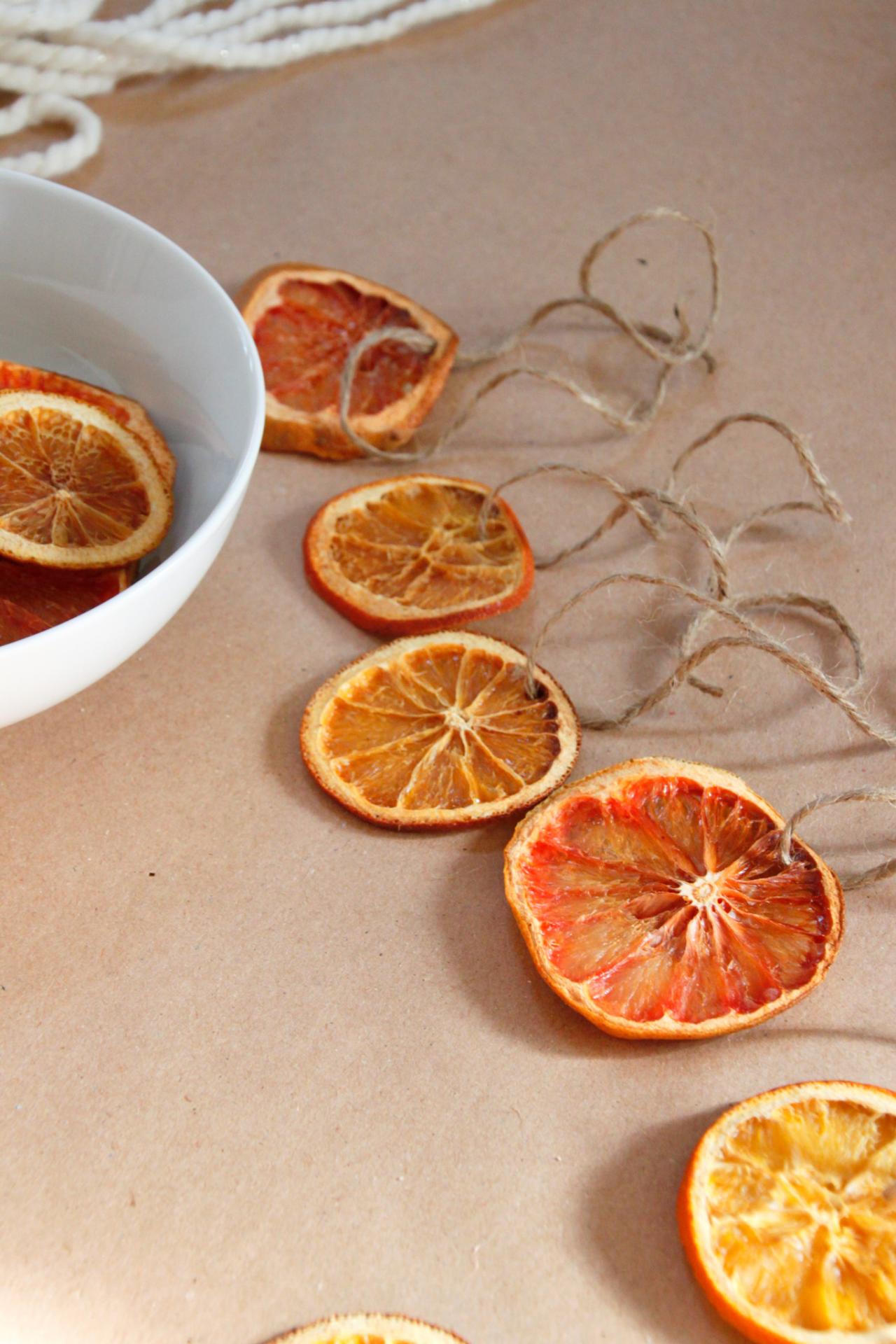 How to Make Dried Orange Garland - Cali Girl In A Southern World