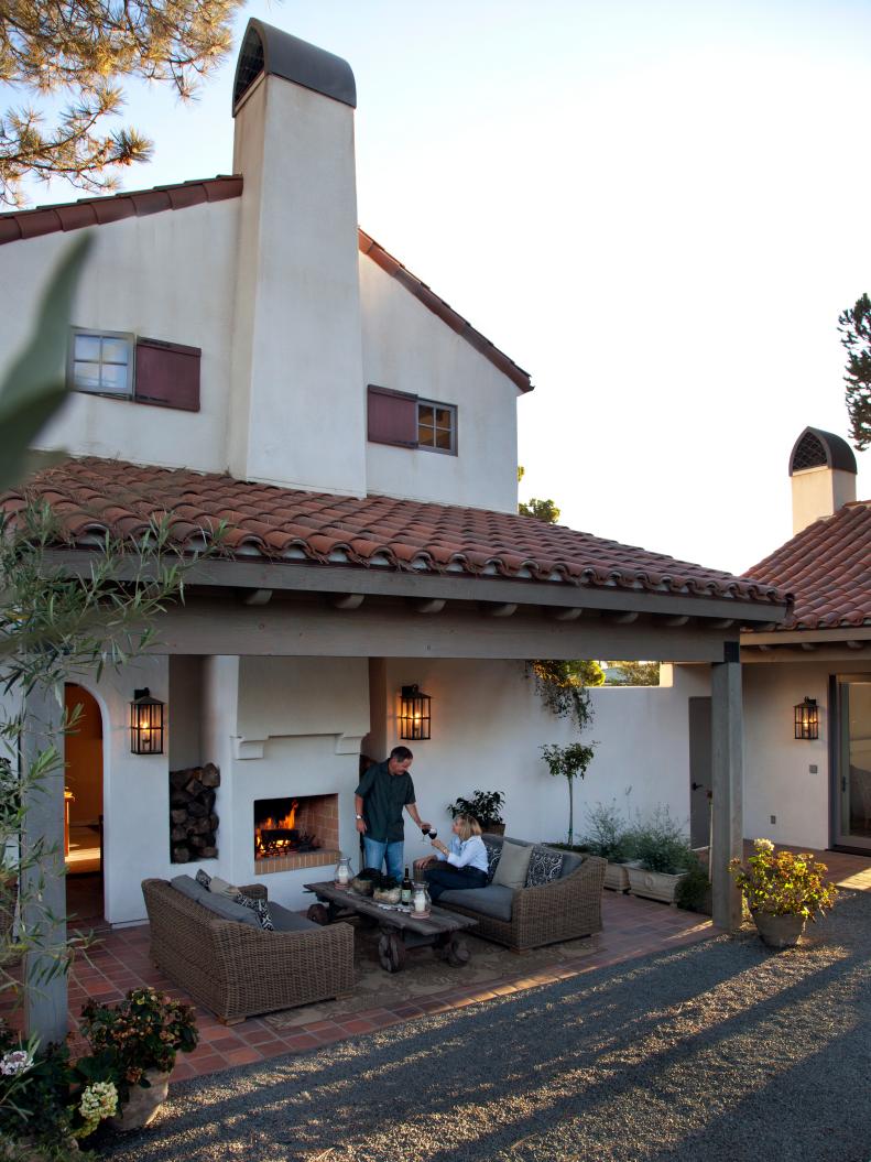 Southwestern Home With Stucco Exterior, Terracotta Roof Tiles
