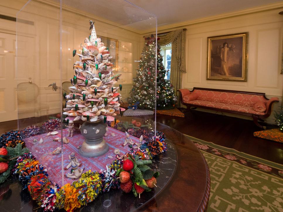 White House Christmas 2015 | HGTV