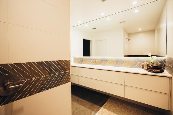 White Modern Bathroom With Accent Tile Strip
