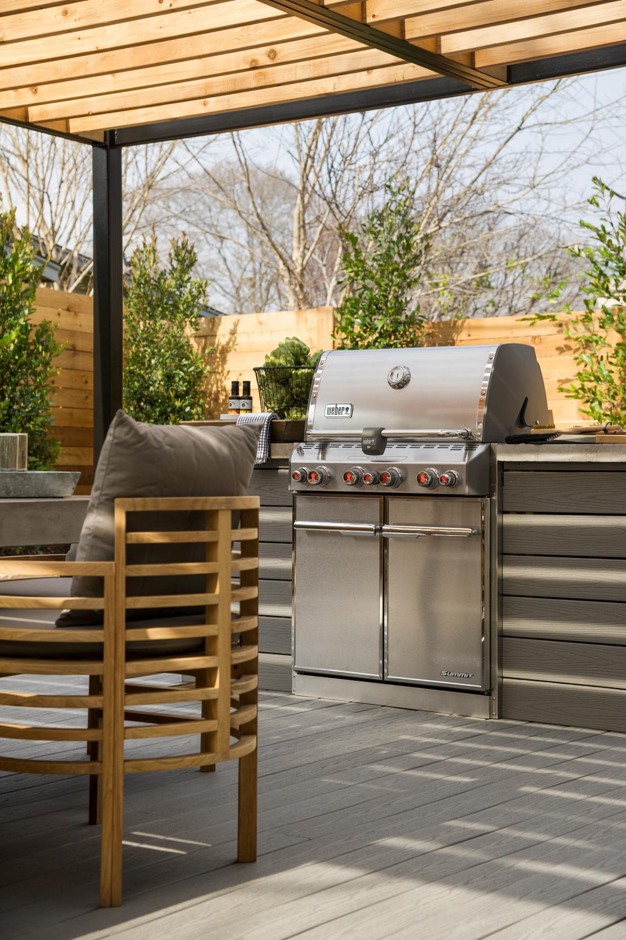 Weber Gas Grill In Outdoor Kitchen Hgtv