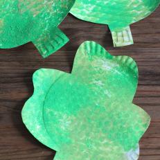 Kids' Craft: Bubble Wrap Shamrocks