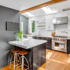 Contemporary Eat-In Kitchen With Small Peninsula