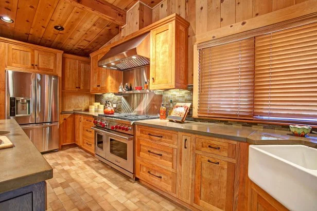 Can You Cover Metal Kitchen Cabinets to Look Cabin Rustic? Easy DIY Tips