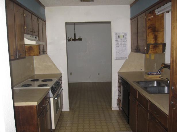 Before: Dated Kitchen Space 