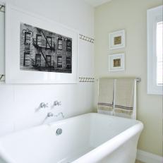 Cozy Freestanding Tub From Sarah Sees Potential