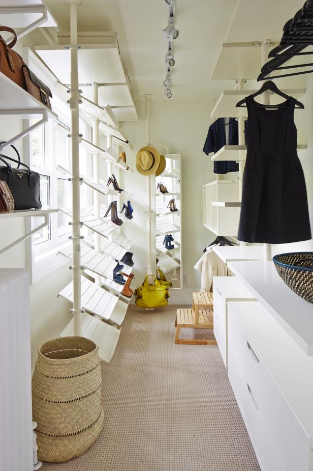 25 Creative Spaces In Your Home To Place A Closet - DigsDigs