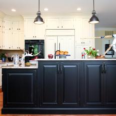 Contrasting Cabinets in Traditional Kitchen