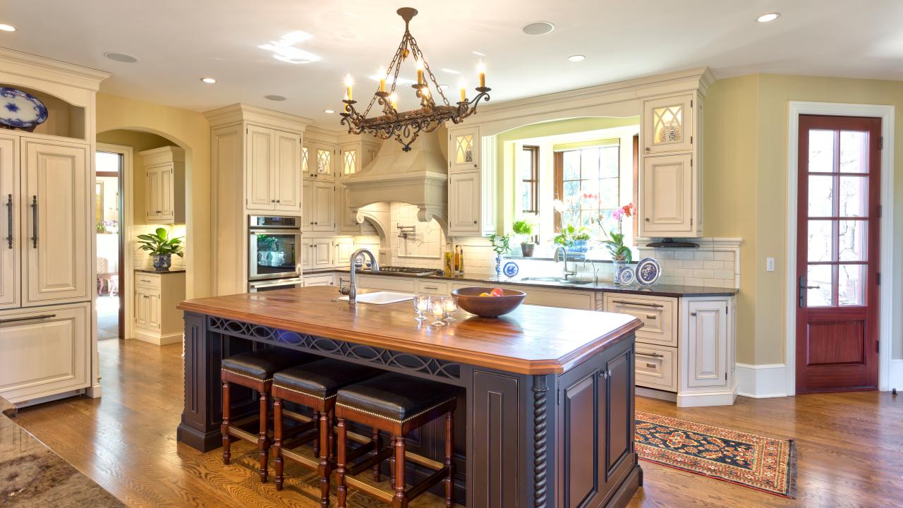 Traditional Neutral Kitchen With Brown Island | HGTV