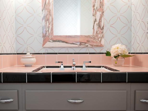 Reasons To Love Retro Pink Tiled Bathrooms Hgtv S